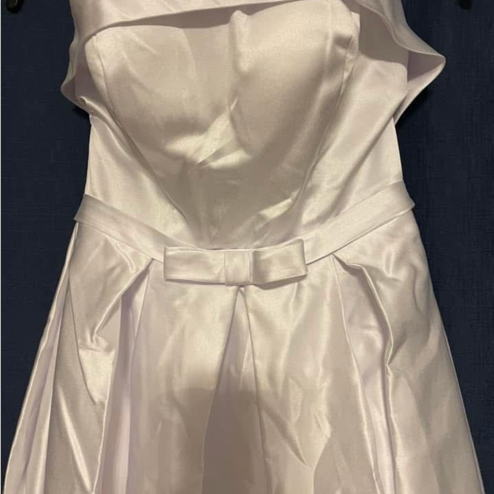 Elegant White Strapless Dress